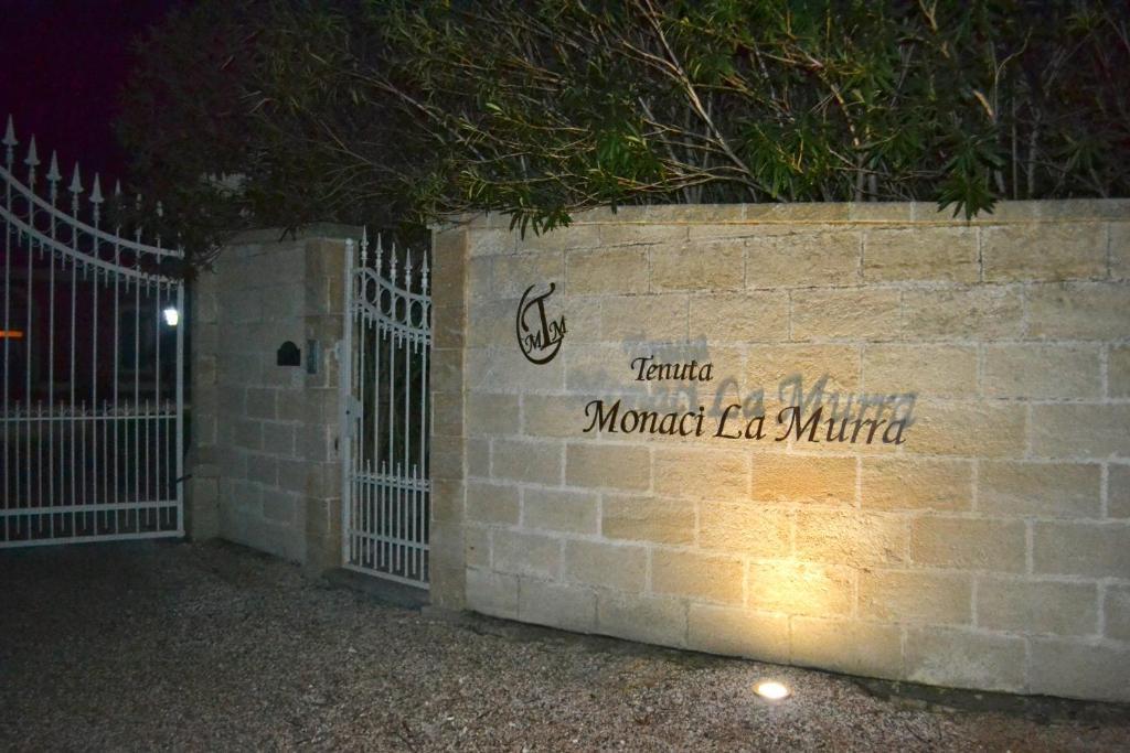 Tenuta Monaci La Murra Carmiano  Bagian luar foto